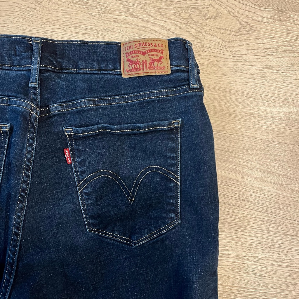 Levi's Women’s Dark Blue Jeans 12s 31x30